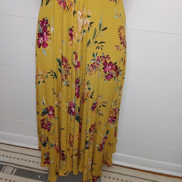 Dynamite floral midi dress XS - Picture 3 of 13